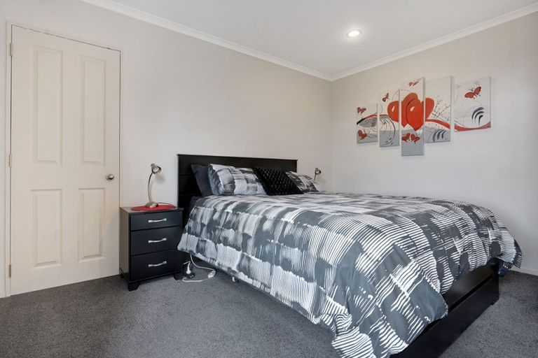 Photo of property in 41 Bronzewing Terrace, Unsworth Heights, Auckland, 0632