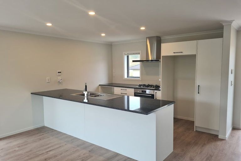 Photo of property in 128 Melksham Drive, Churton Park, Wellington, 6037