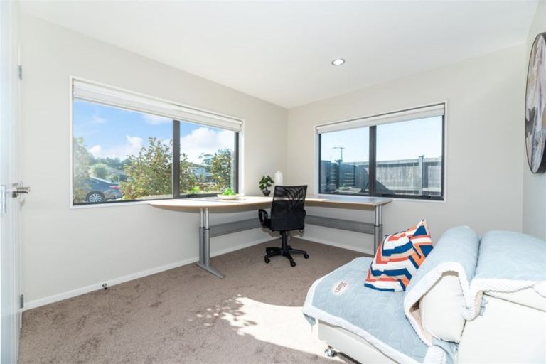 Photo of property in 7 Kahika Grove, Huapai, Kumeu, 0810