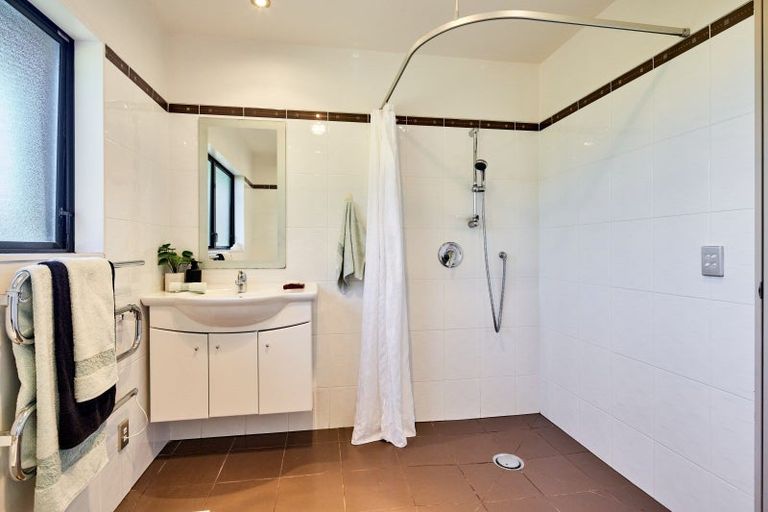 Photo of property in 69 Kaitangata Crescent, Kelson, Lower Hutt, 5010