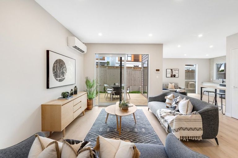 Photo of property in 13b Liam Place, Half Moon Bay, Auckland, 2012