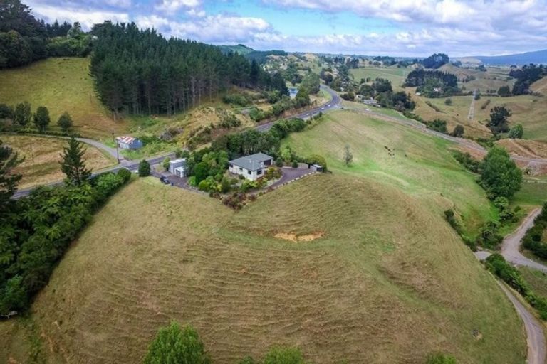 Photo of property in 562 Junction Road, Burgess Park, New Plymouth, 4371