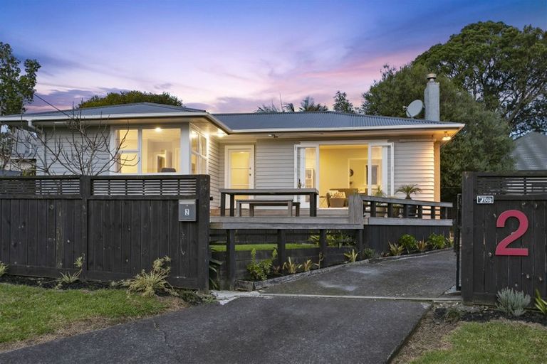 Photo of property in 1/2 Hughes Terrace, Te Atatu Peninsula, Auckland, 0610