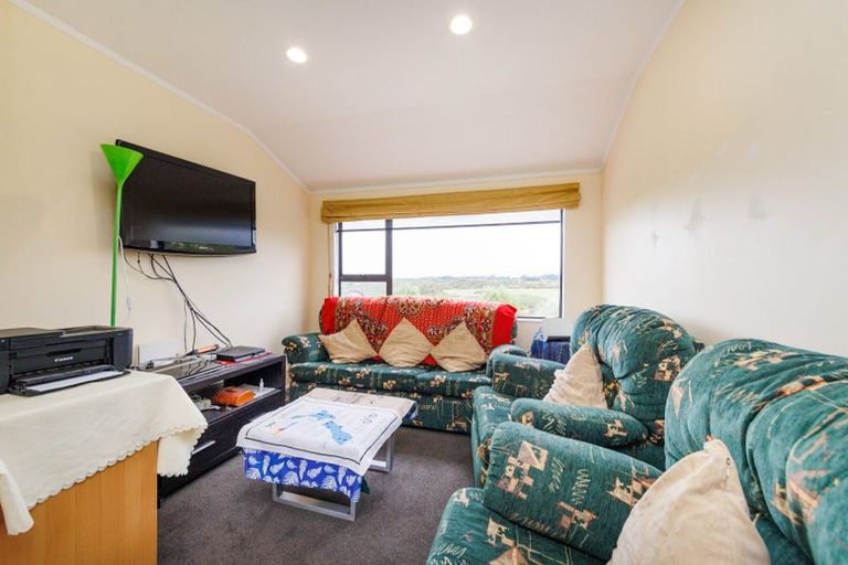 Photo of property in 115 Pacific Drive, Fitzherbert, Palmerston North, 4410