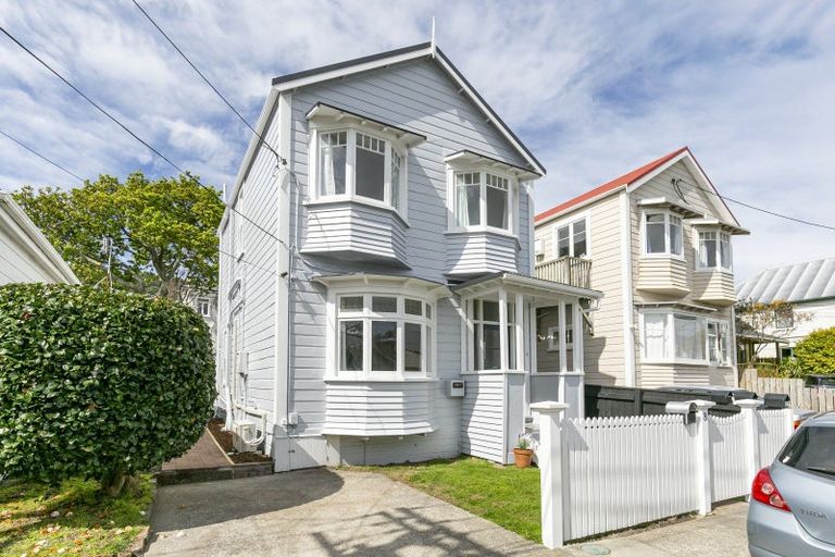 Photo of property in 8 Moir Street, Mount Victoria, Wellington, 6011