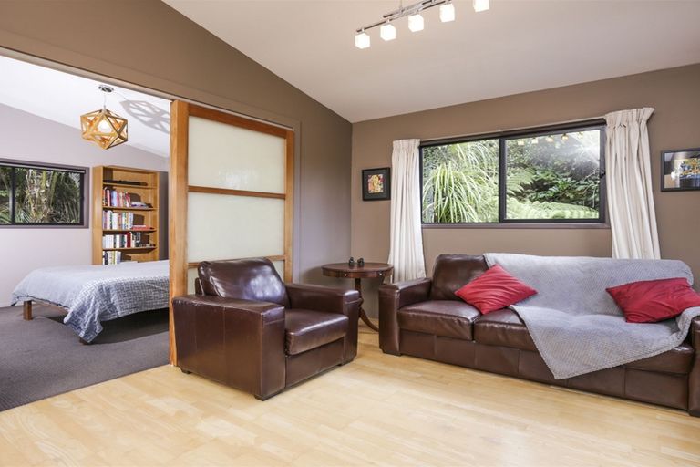 Photo of property in 167 Woodlands Park Road, Titirangi, Auckland, 0604
