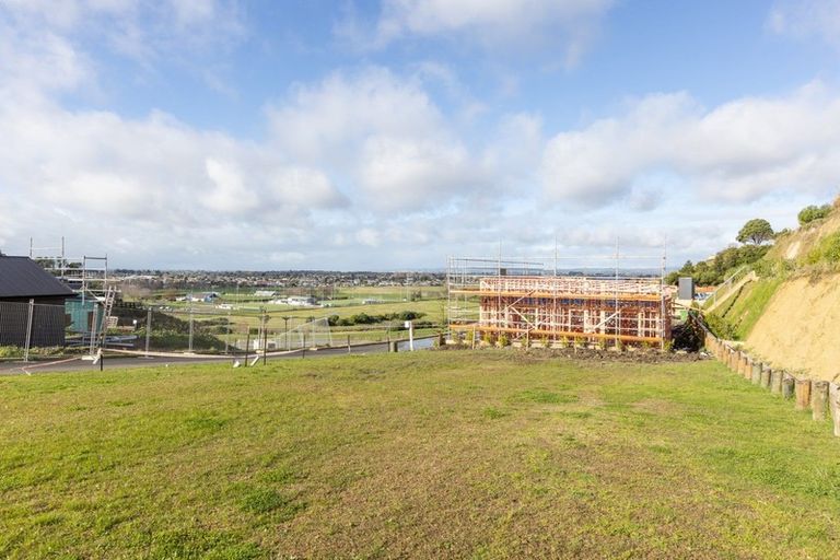 Photo of property in 93 Oak Road, Poraiti, Napier, 4112