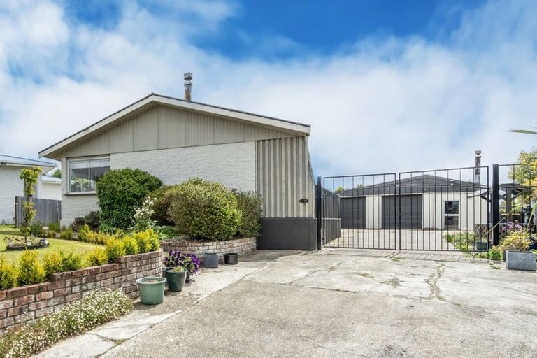 Photo of property in 27 Iona Place, Strathern, Invercargill, 9812