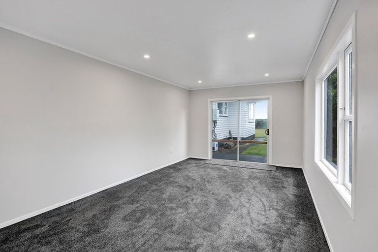 Photo of property in 41 Camberwell Road, Hawera, 4610