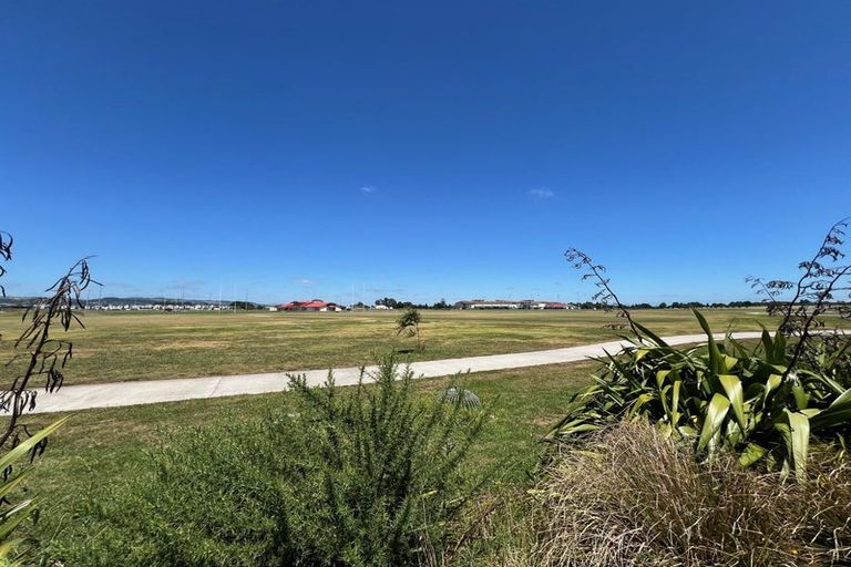 Photo of property in 33 Katipo Road, Takanini, 2112