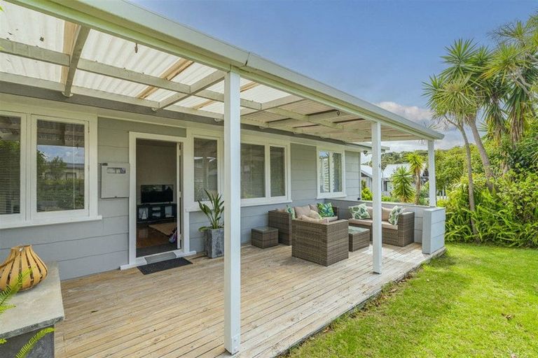 Photo of property in 4 Riverview Road, Cooks Beach, Whitianga, 3591