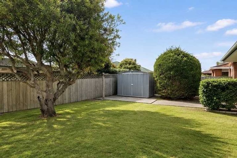 Photo of property in 60a Arawhata Road, Paraparaumu, 5032