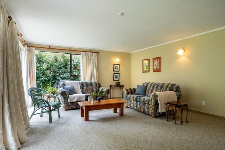 Photo of property in 119 Paekakariki Hill Road, Pauatahanui, Porirua, 5381