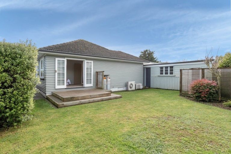 Photo of property in 10 Matuku Street, Heretaunga, Upper Hutt, 5018
