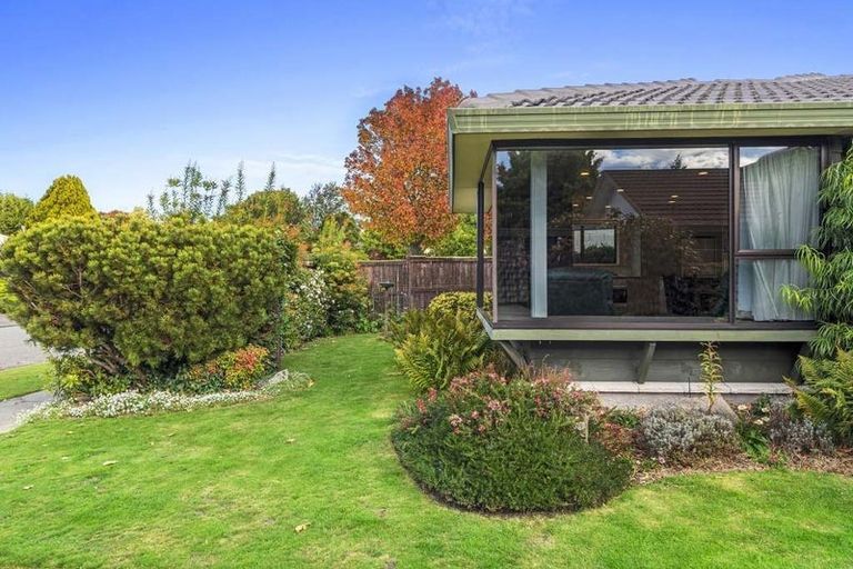Photo of property in 30 Sayers Crescent, Ilam, Christchurch, 8041
