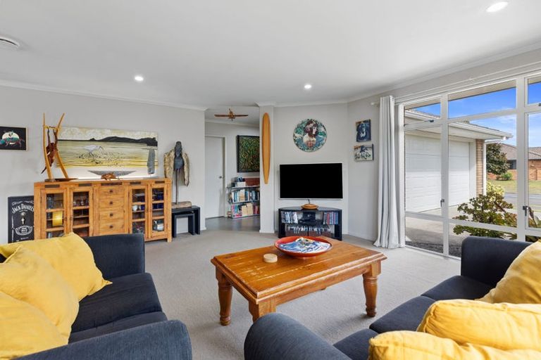 Photo of property in 99 Longview Drive, Papamoa Beach, Papamoa, 3118