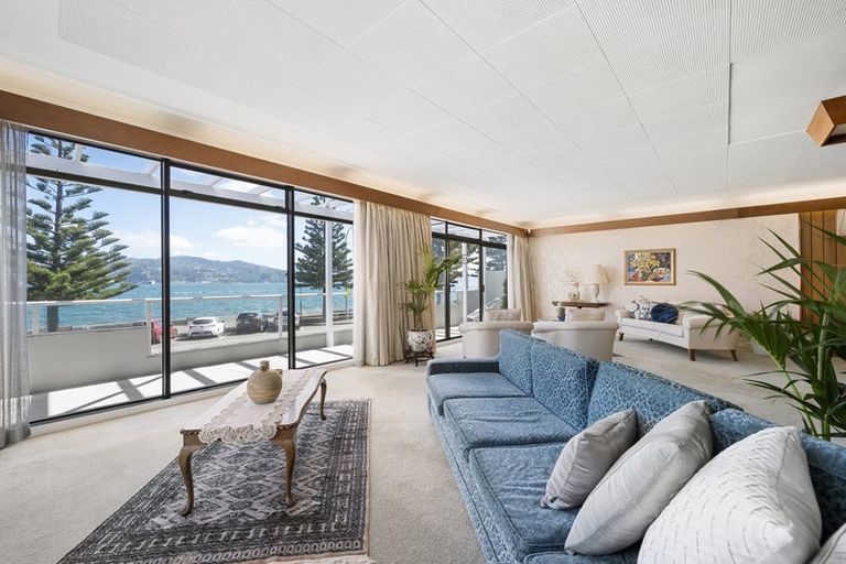 Photo of property in 338 Oriental Parade, Oriental Bay, Wellington, 6011