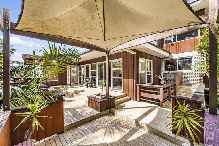 Photo of property in 603 East Coast Road, Browns Bay, Auckland, 0632