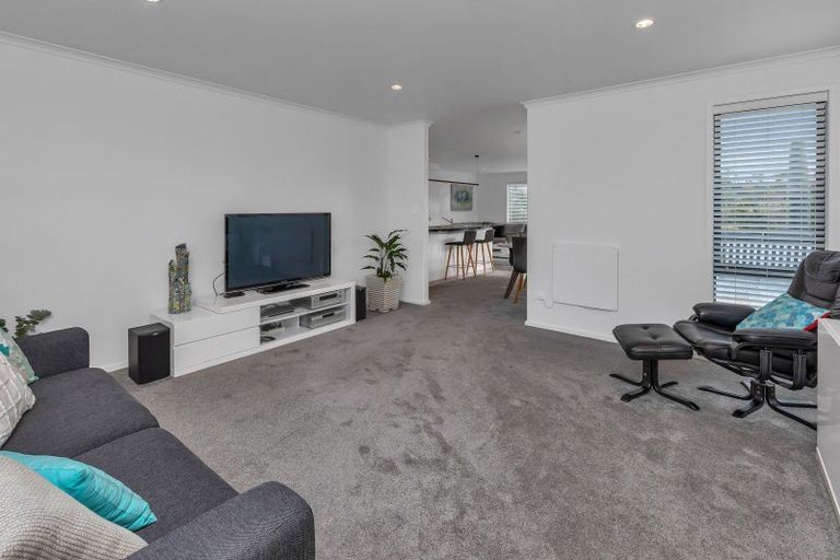 Photo of property in 10 Pukeko Street, Ruakaka, 0116
