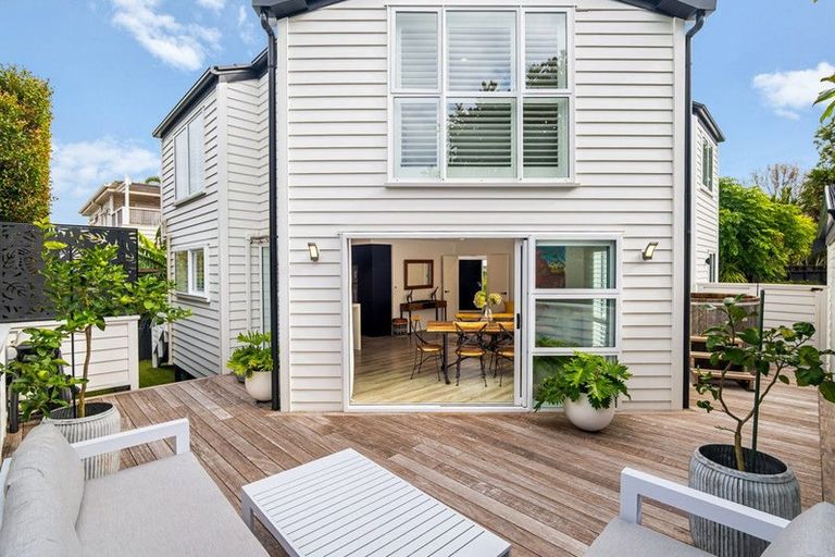Photo of property in 1/11 Campbell Road, Takapuna, Auckland, 0622