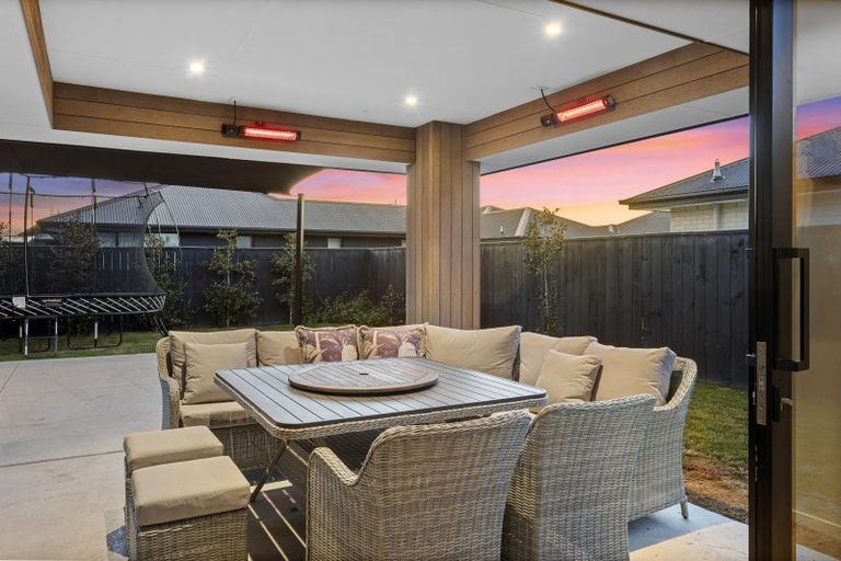 Photo of property in 16 Valour Drive, Rangiora, 7400