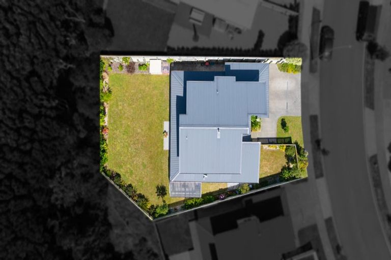 Photo of property in 5 Crompton Avenue, Churton Park, Wellington, 6037