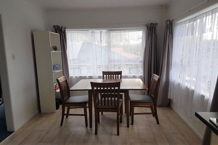 Photo of property in 8 Sutton Road, Drury, 2113