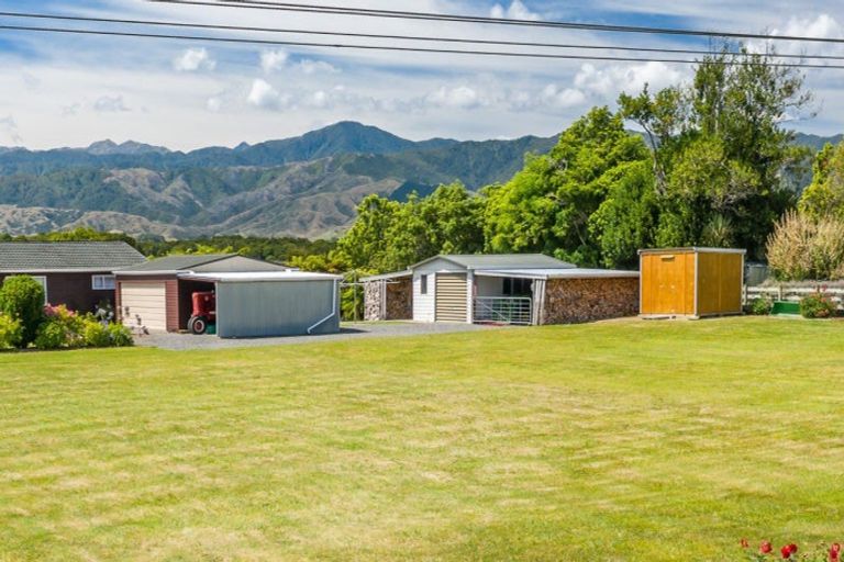 Photo of property in 20 Railway Terrace, Ohau, Levin, 5570
