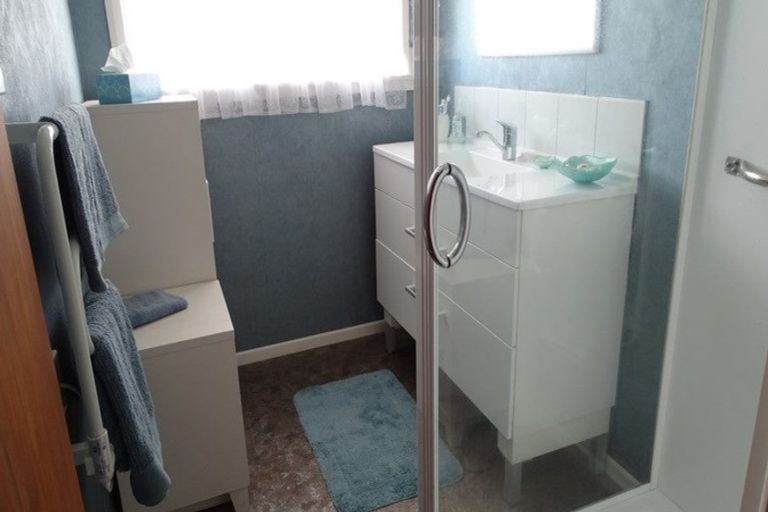 Photo of property in 18 Matai Street, Levin, 5510