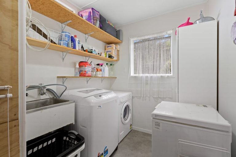 Photo of property in 29 Elliston Crescent, Stanmore Bay, Whangaparaoa, 0932