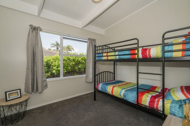 Photo of property in 15 Mccormick Place, Pauanui, Hikuai, 3579