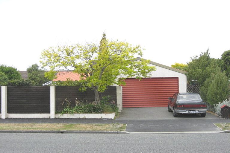 Photo of property in 246 Queenspark Drive, Parklands, Christchurch, 8083