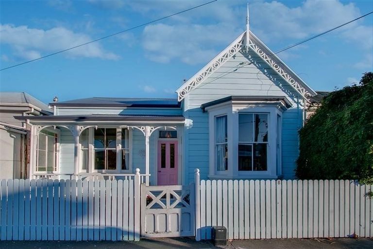 Photo of property in 8 Sale Street, Napier South, Napier, 4110