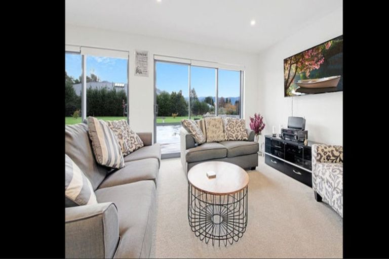 Photo of property in 205 High Street, Oxford, 7430