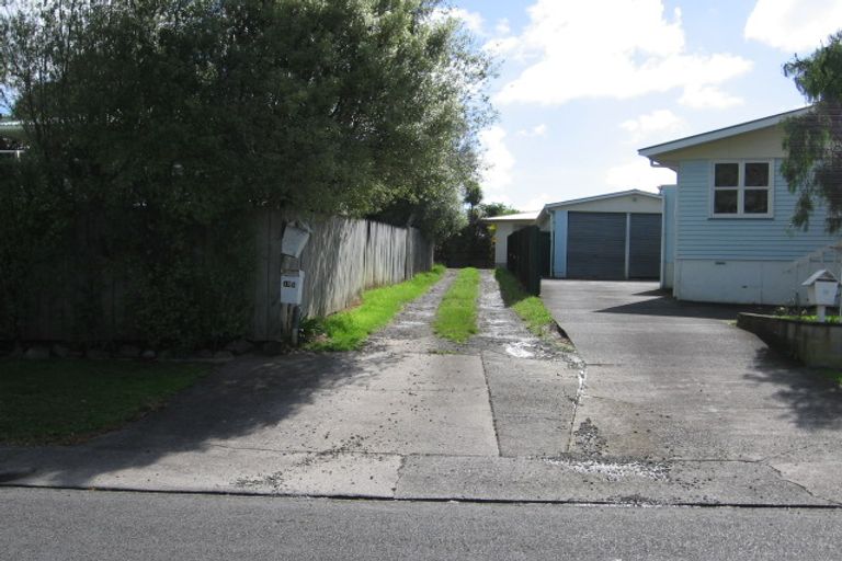 Photo of property in 1/12 Riverpark Crescent, Henderson, Auckland, 0610