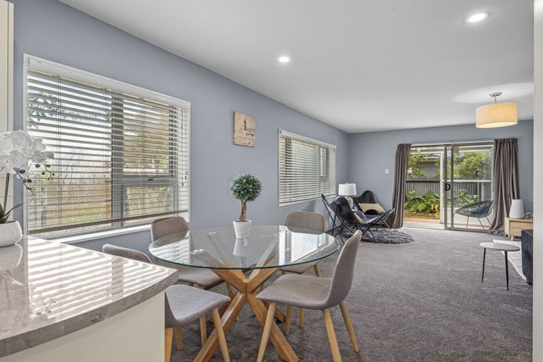 Photo of property in 2/14 Kawau Crescent, Bromley, Christchurch, 8062