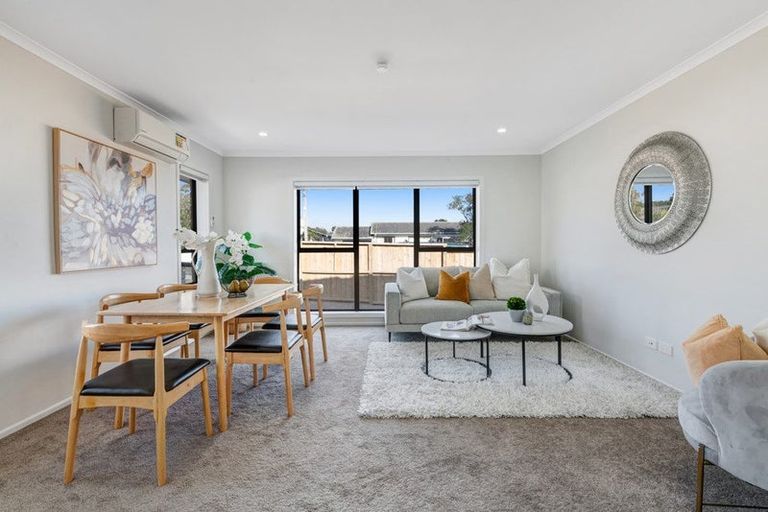 Photo of property in 25 Neal Avenue, Glenfield, Auckland, 0629