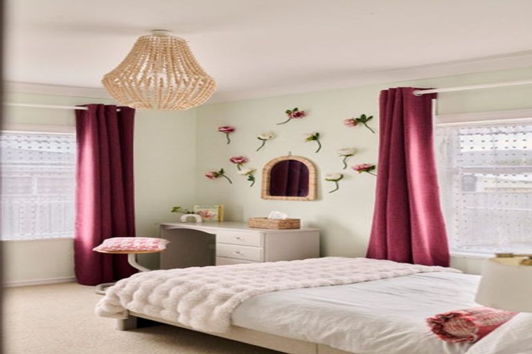 Photo of property in 4 Mana Avenue, Titahi Bay, Porirua, 5022