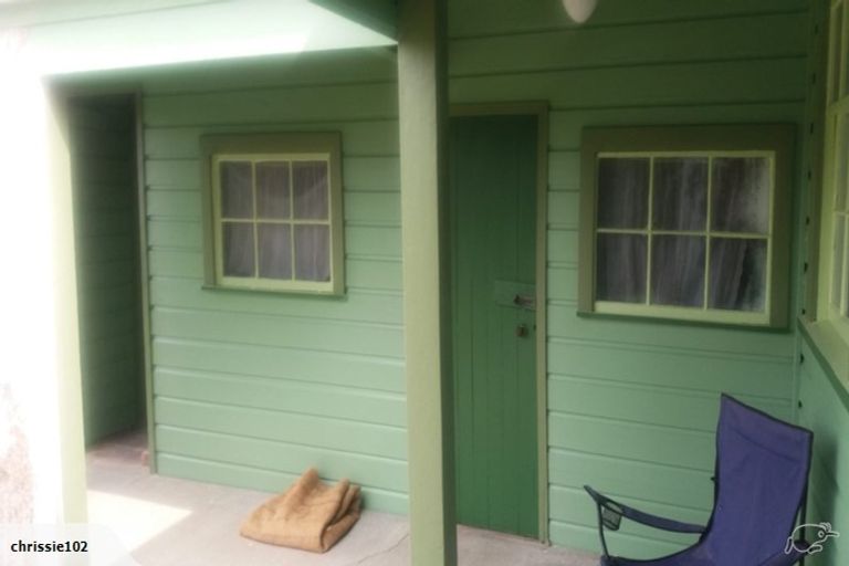 Photo of property in 13 Bell Street, Owaka, 9535