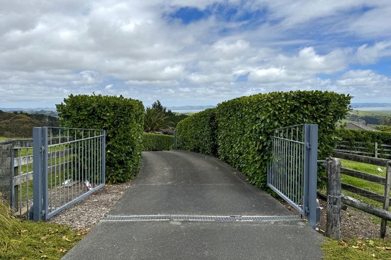 Photo of property in 1611 Kaipara Coast Highway, Kaukapakapa, 0984