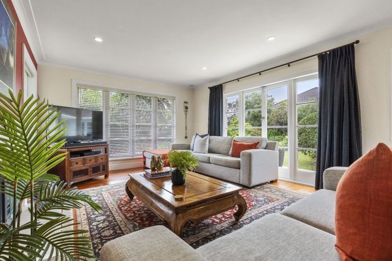 Photo of property in 291 Lake Road, Hauraki, Auckland, 0622