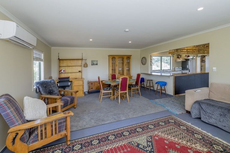 Photo of property in 75 Strathnaver Drive, Waikawa Beach, Levin, 5573