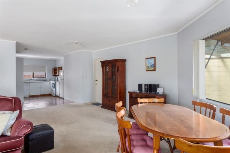 Photo of property in 2/15 Victoria Avenue, Whakatane, 3120
