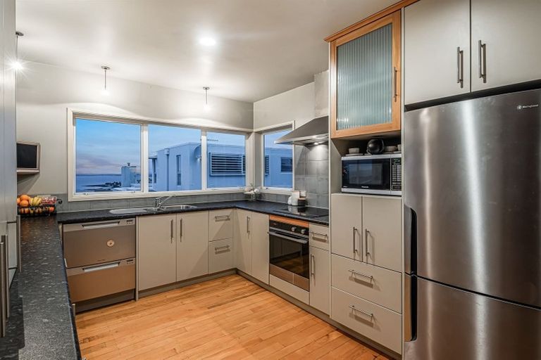 Photo of property in 2a Midway Avenue, Castor Bay, Auckland, 0620