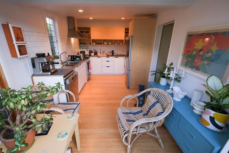 Photo of property in 21 Harland Street, Brooklyn, Wellington, 6021