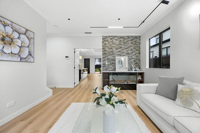 Photo of property in 39 Park Green Avenue, Rosehill, Papakura, 2113