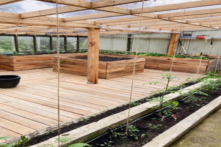 Photo of property in 61 Half Mile Road, Tuatapere, 9620