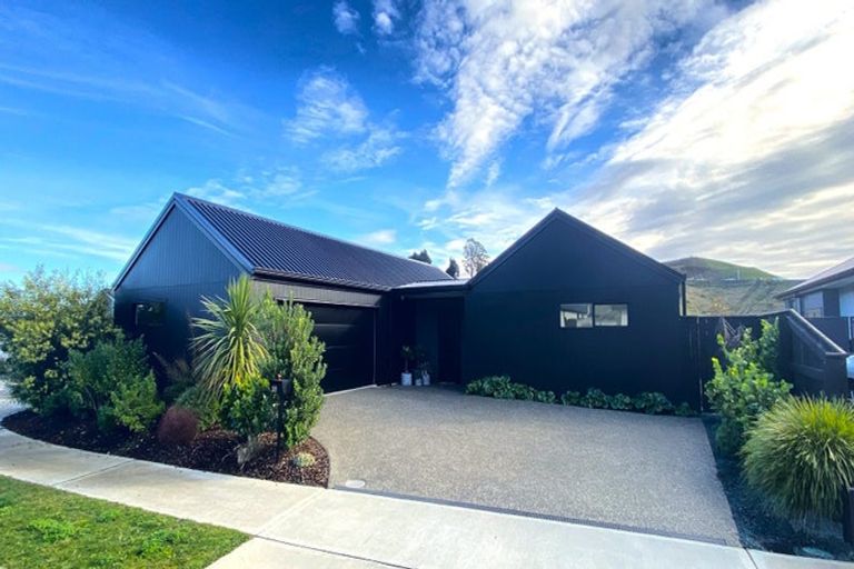 Photo of property in 38 Huntaway Close, Stoke, Nelson, 7011