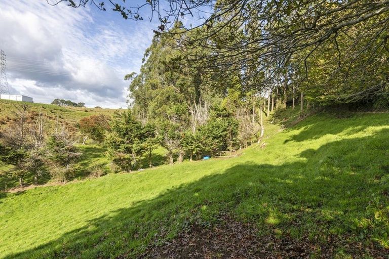 Photo of property in 60 Veale Road, Ridgewood, New Plymouth, 4371