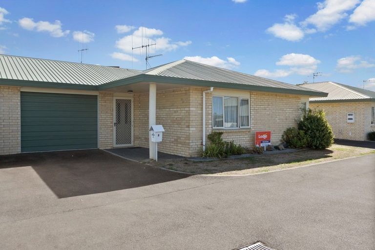 Photo of property in Cobham Close, 8/113 Cobham Drive, Hamilton East, Hamilton, 3216